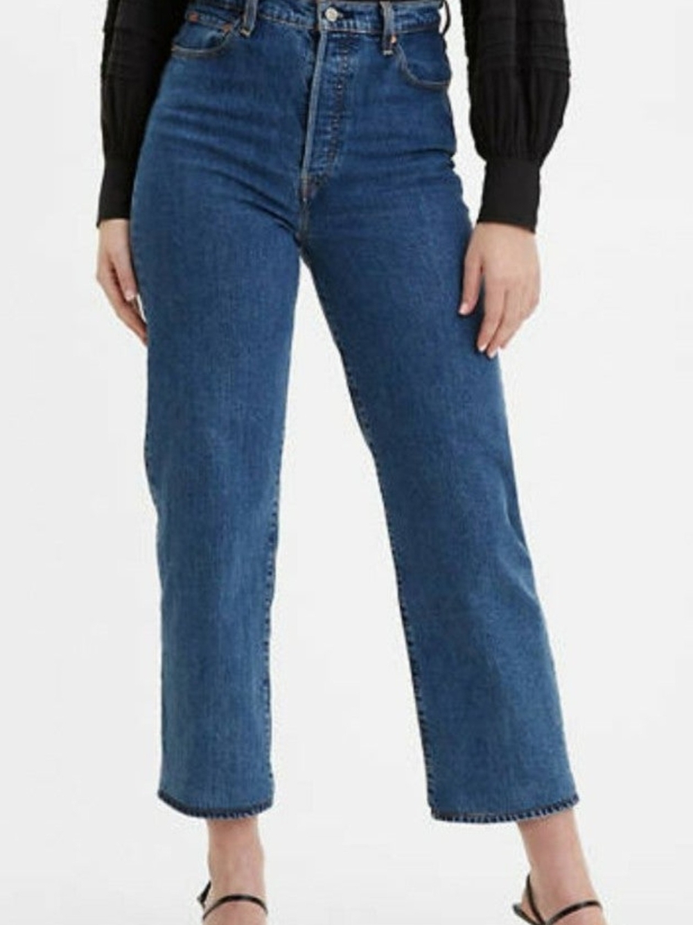 Levis ribcage straight 25
Sold out color georgie blue NWOT